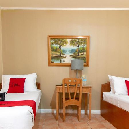RedDoorz @ Downtown Tacloban Hotel Buitenkant foto